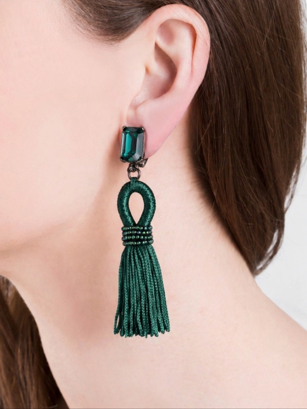 Oscar De La Renta Green Swarowsky Dangle Earrings Clip On